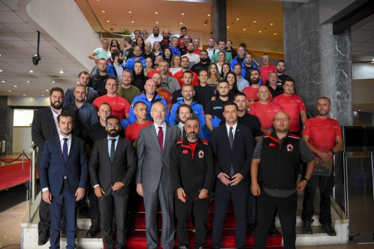TİKA Bosna Hersek’te arama kurtarma eğitimi verdi