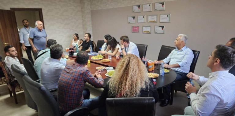 Tarsus heyeti Su Market Yaş Sebze ve Meyve halinde