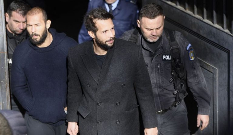 Tate kardeşler dağ başında sıfırdan başlamışlar