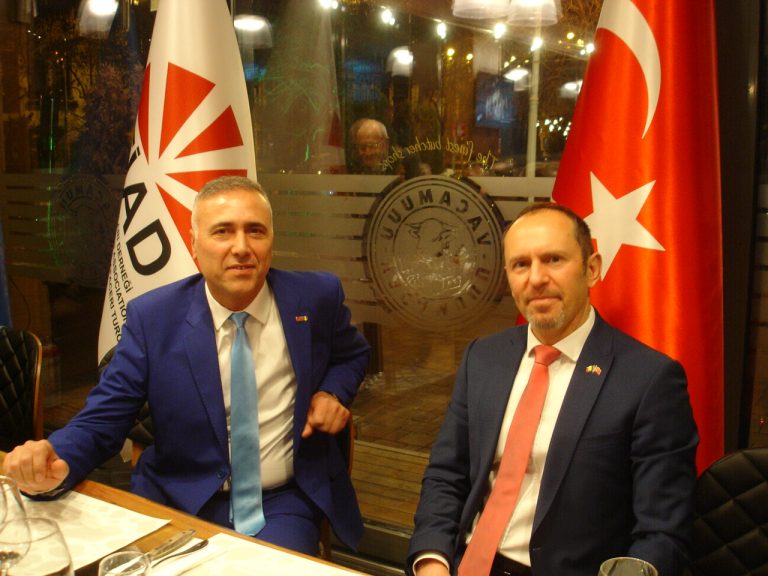 TİAD başkan adayı Adem Tosun üyelere yemek verdi