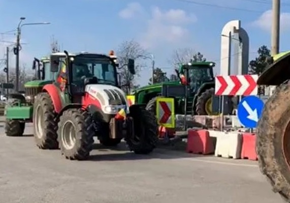 Traktör ve kamyonların sayfa 1