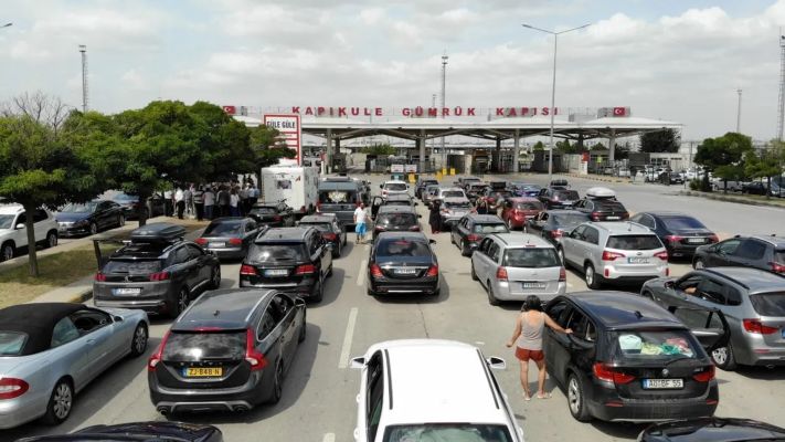 Trakya’daki sınır kapılarından 3,7 milyon yolcu geçti