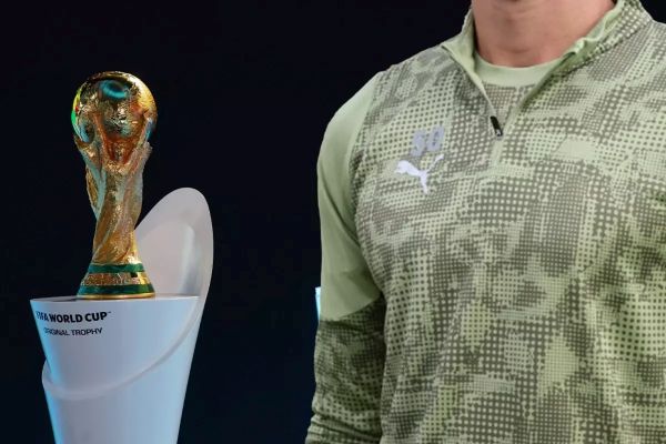 Türk futbolcu Türkiye’ye rakip olabilir