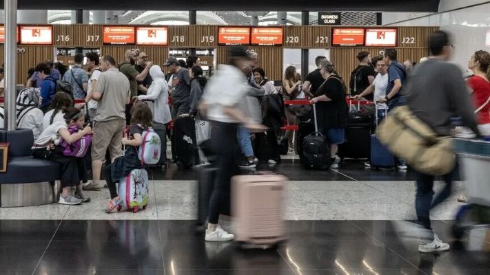 Türk turistler 6 ayda yurt dışında 5,5 milyar dolar harcadı