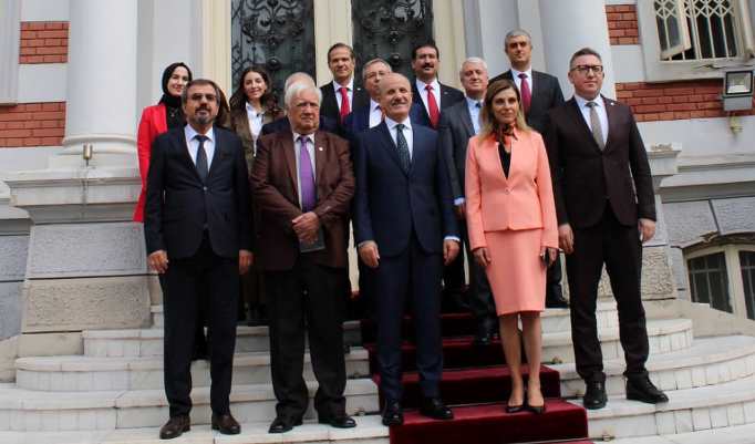 Türk üniversitelerinde sayfa 1