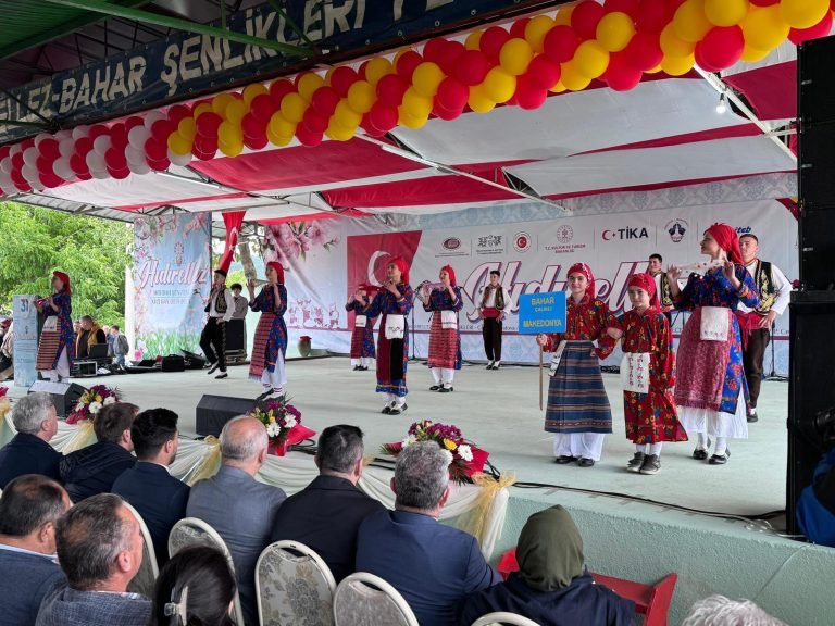 “Türkler bu coğrafyanın zengin kültürünü inşa eden milletlerdendir”