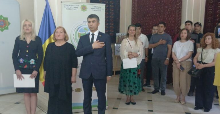 Türkmenistan Büyükelçiliği Bükreş’te sergi açtı
