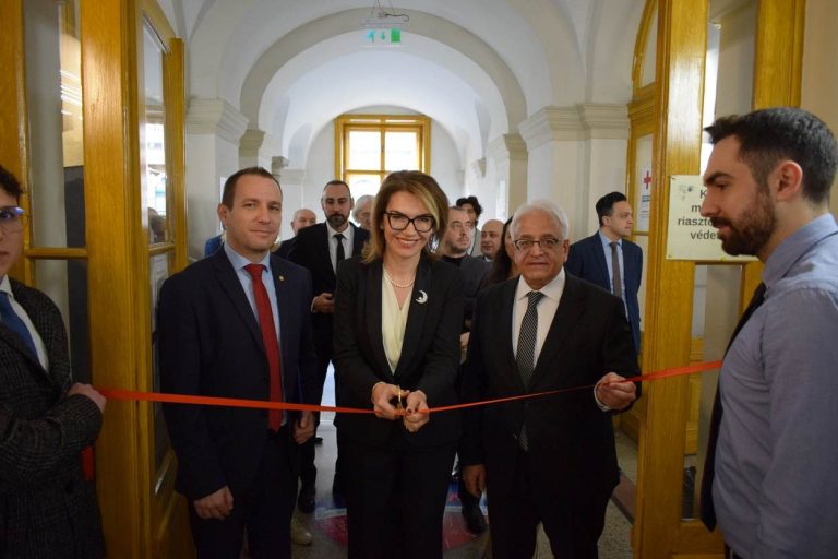 Türkoloji ve Hungaroloji Sempozyumu