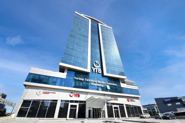 YTB, Yurt dışındaki vatandaşlar için burs başvurularını sürdürüyor