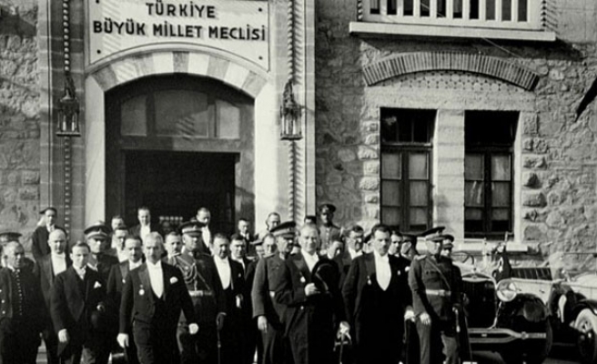 YAŞASIN CUMHURİYET