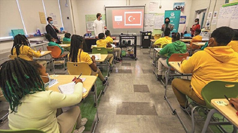 Yunus Emre Enstitüsü’yle 250 bin kişi Türkçe öğrendi