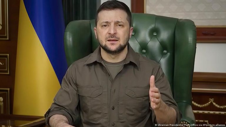 Zelenski, Romanya Parlamentosu’nda konuşacak