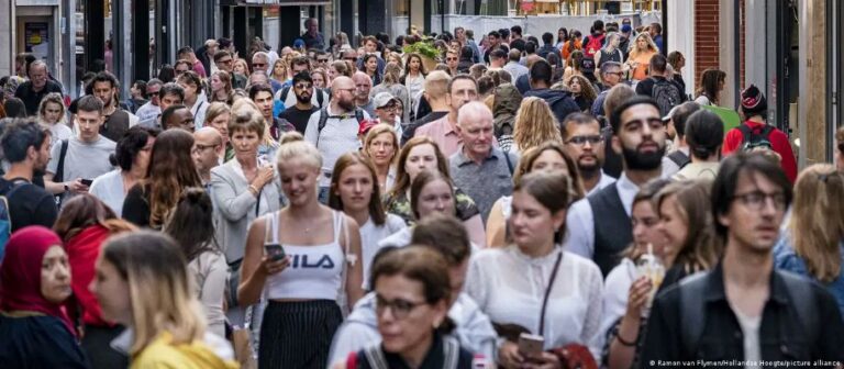 Avrupa’da gençlerin yalnızca dörtte biri gelecekten umutlu