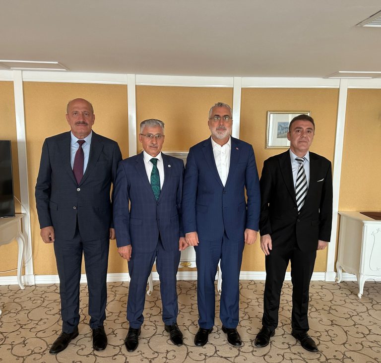 Bakan Işıkhan UİD heyetini kabul etti