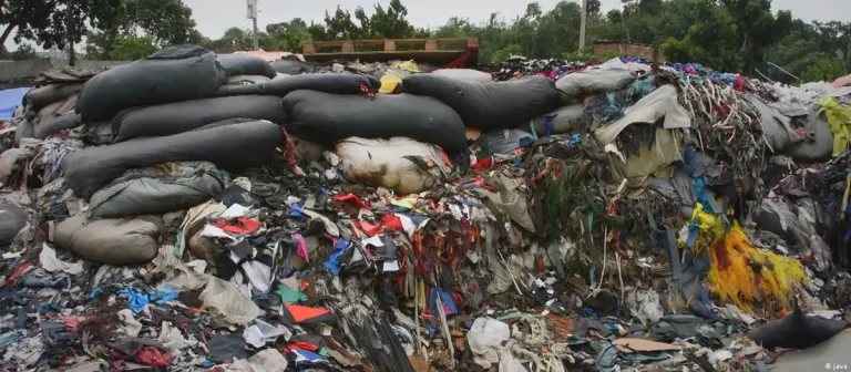 Fransa hızlı moda devlerini yasa ile sınırlandıracak