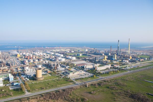 Kazakistan petrolü yeniden Romanya’ya ulaşıyor, yakıt krizinde risk azaldı
