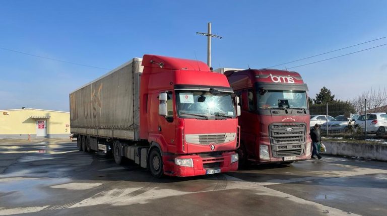SaltexMob’dan deprem mağdurlarına 2 TIR yatak